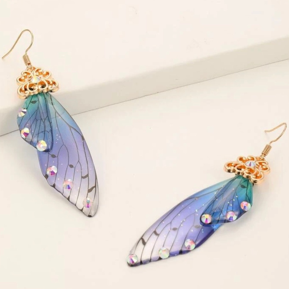 🦋 3/$24 Fairy wing earrings with rhinestones / NWOT - Picture 3 of 3